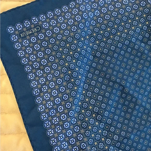 Daniel Cremieux Blue Patterned Pocket Square Silk - Picture 3 of 4
